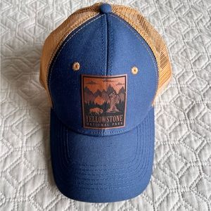Yellowstone national park hat